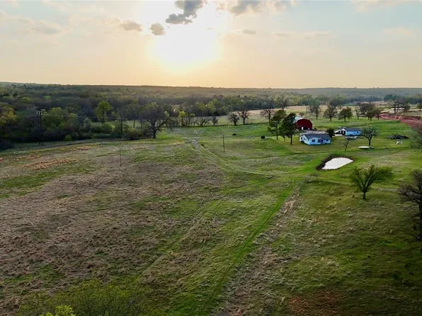 2 E Sorghum Mill Rd, Arcadia, OK 73007