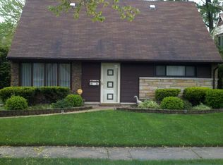 17148 Ridgewood Ave, Lansing, IL 60438