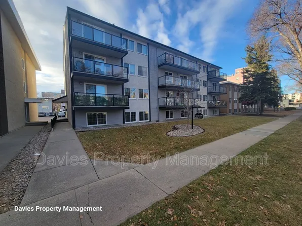 10326 117th St NW #302, Edmonton, AB T5K 1X8