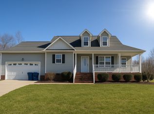 102 Taylor St, Burlington, NC 27217