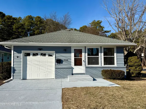 2268 Mount Hood Lane, Toms River, NJ 08753