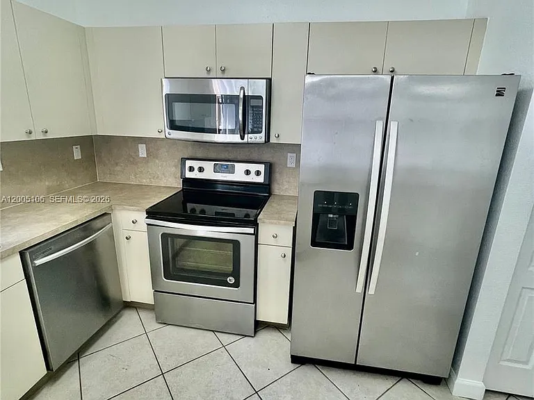 21477 SW 85th Psge #21477 — Photo 5