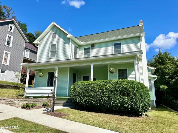 25 W 2nd St, Everett, PA 15537