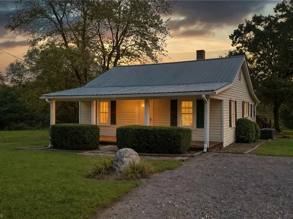 4609 Courtney Huntsville Rd, Yadkinville, NC 27055