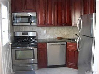 3rd image of 34 Nassau Ave