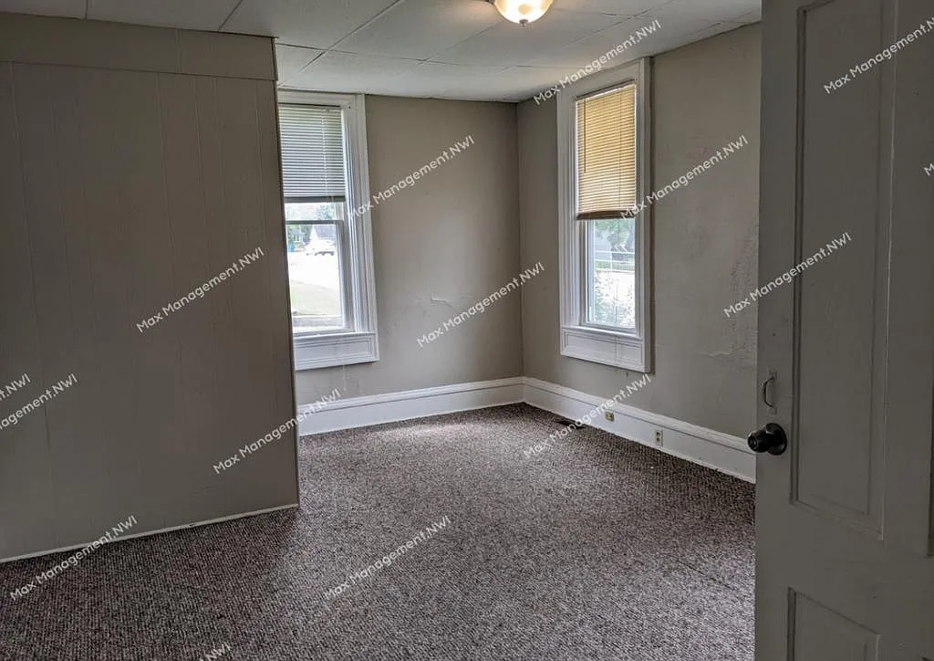 7321 Madison St — Photo 3