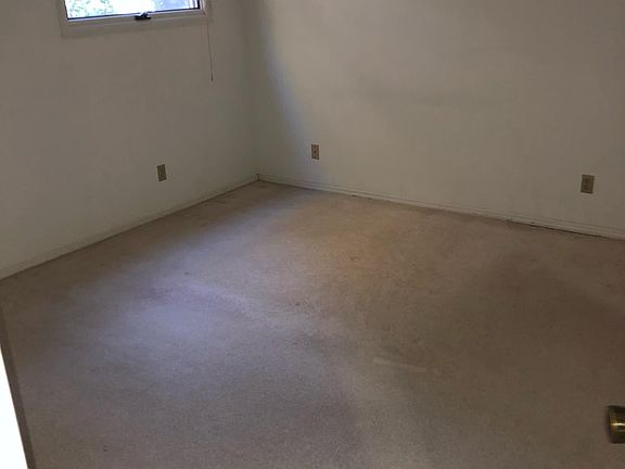 2nd image of 503B N Beadle Dr