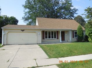 67 Lockman Cir, Elgin, IL 60123