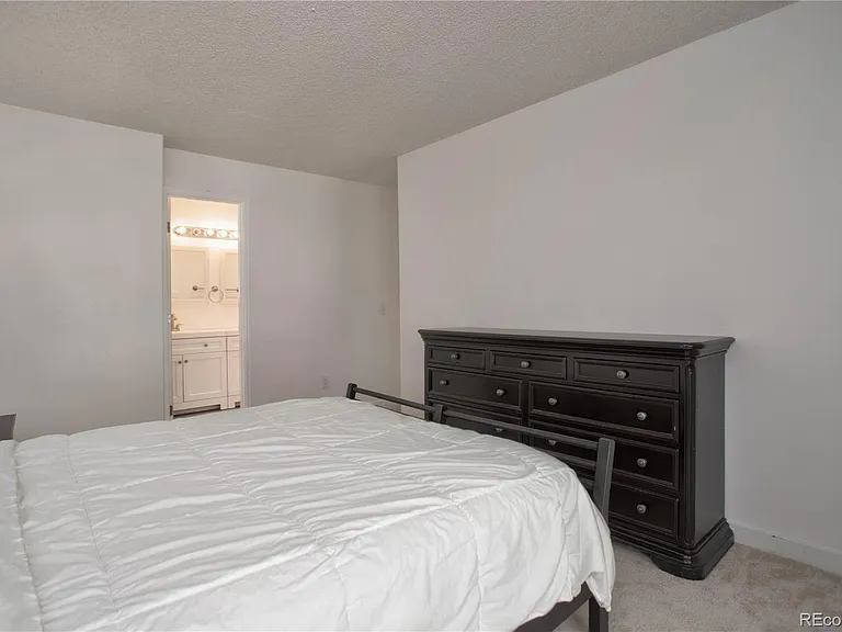 1370 S Idalia St #D — Photo 24