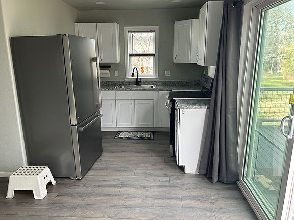 4th image of 7025 W 32nd Pl