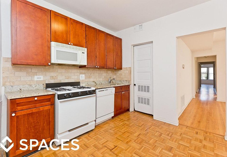 1st image of 3724 N Sheffield Avenue # Top Floor