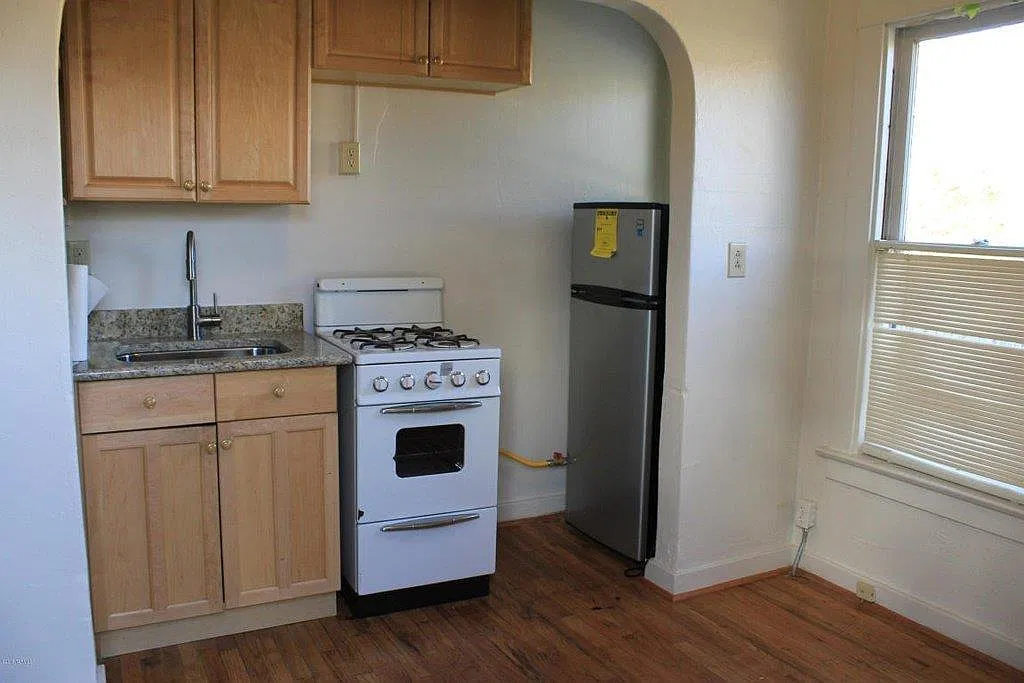 Studio, 450 sqft, $1,000 — Photo 2