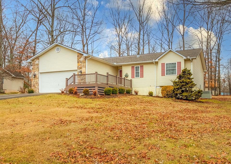 1st image of 83 Tulip Dr