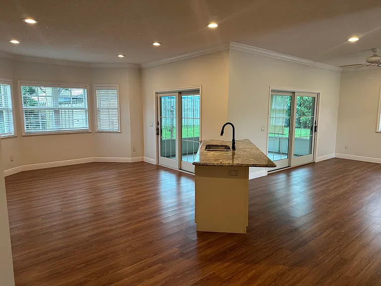 9322 SE Athena St — Photo 8
