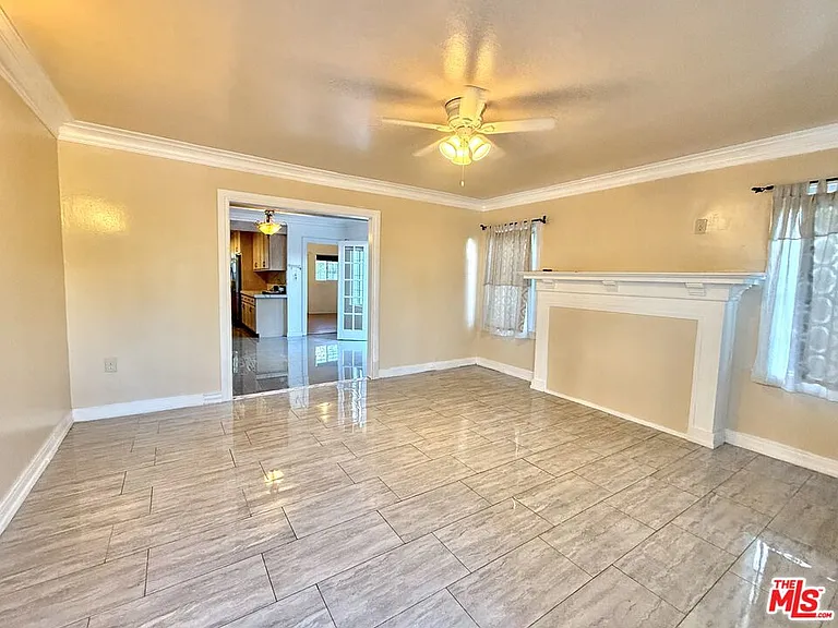2701 S Harcourt Ave #2701 — Photo 20