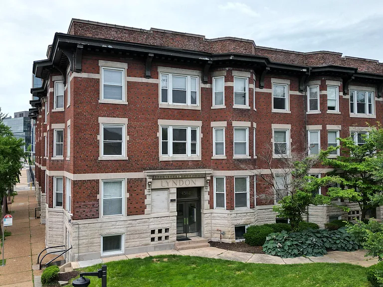 Lyndon Apartment — Photo 44