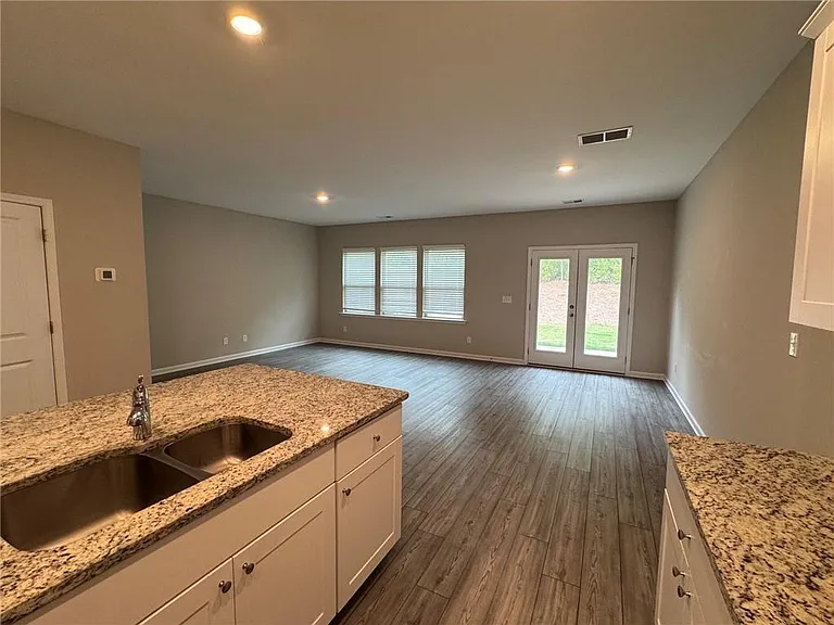 6012 Harbor Landing Dr — Photo 4