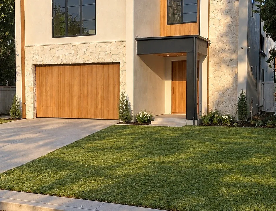 5930 Topeka Dr