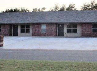 111 N 5th St, Weatherford, OK 73096