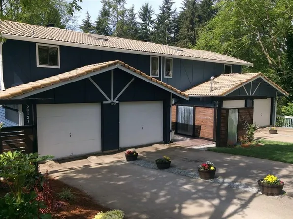 20131 Forest Park Dr NE, Seattle, WA 98155