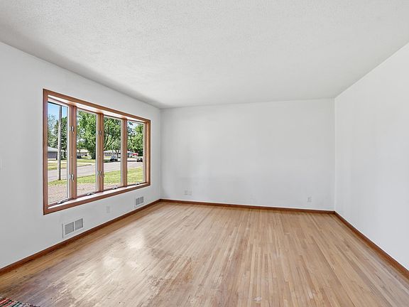 5th image of 1536 Selby Ave