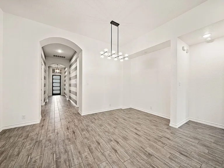 9767 Innes Pl — Photo 8