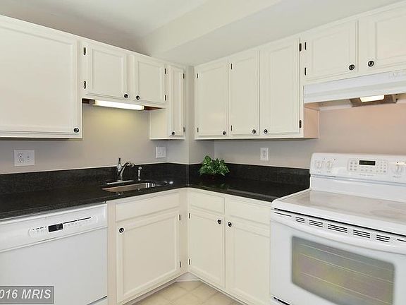 4th image of 26 Bickel Ct
