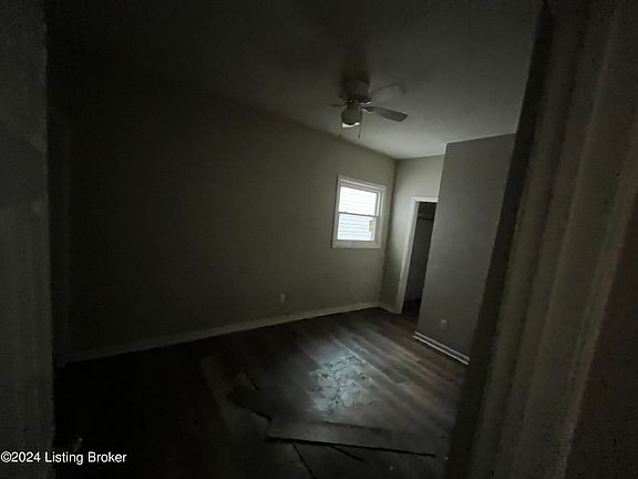 5th image of 1913 Bank St