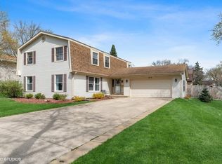 613 N Greenwood Dr, Palatine, IL 60074