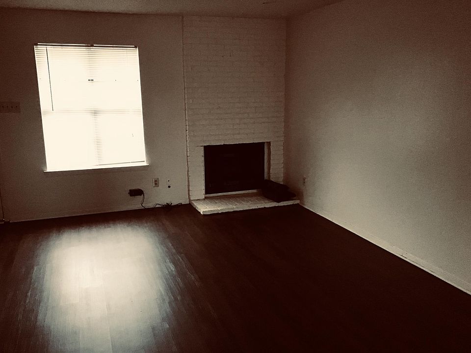 1st image of 2802 Wimbledon Ct APT B