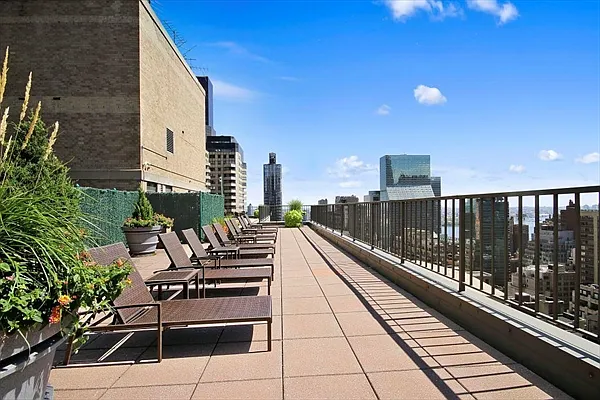 Sold by Citi Habitats | media 14