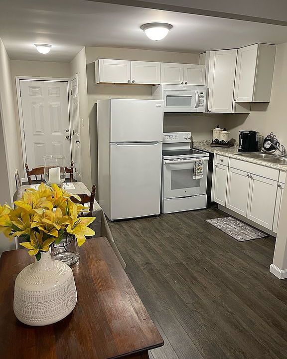 255 Oak St Jackson TN Zillow