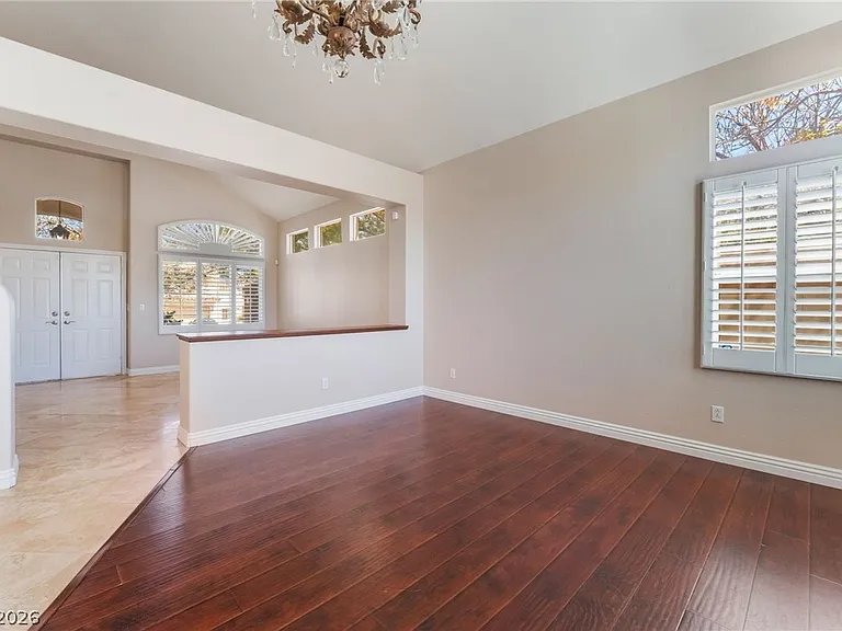 10401 Horseback Ridge Ave — Photo 5
