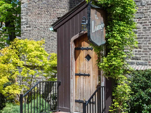 116 Pinehurst Avenue image 20 of 25