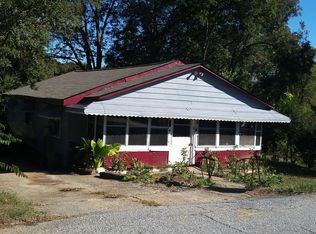 31 Highland Ave, Greer, SC 29651