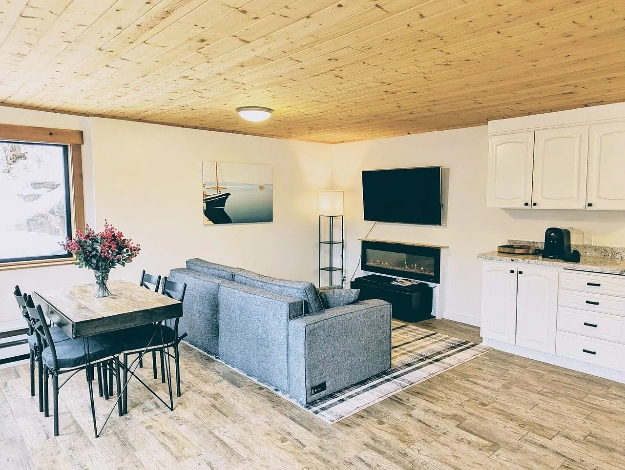 7110 N Stagecoach Dr — Photo 2