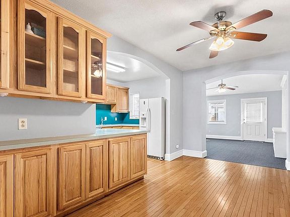 3rd image of 2209 Kingsridge Dr