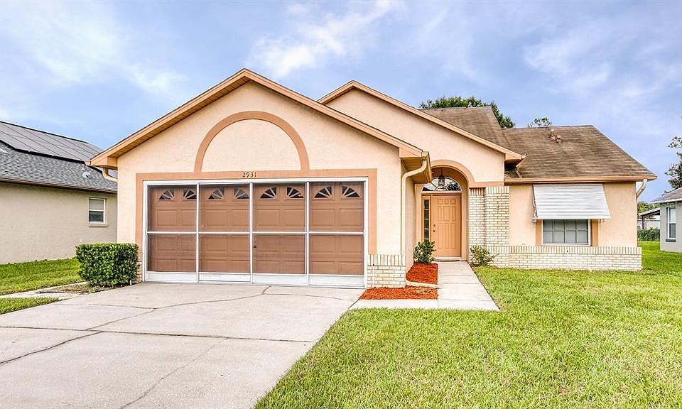 1st image of 2931 Red Oak Dr
