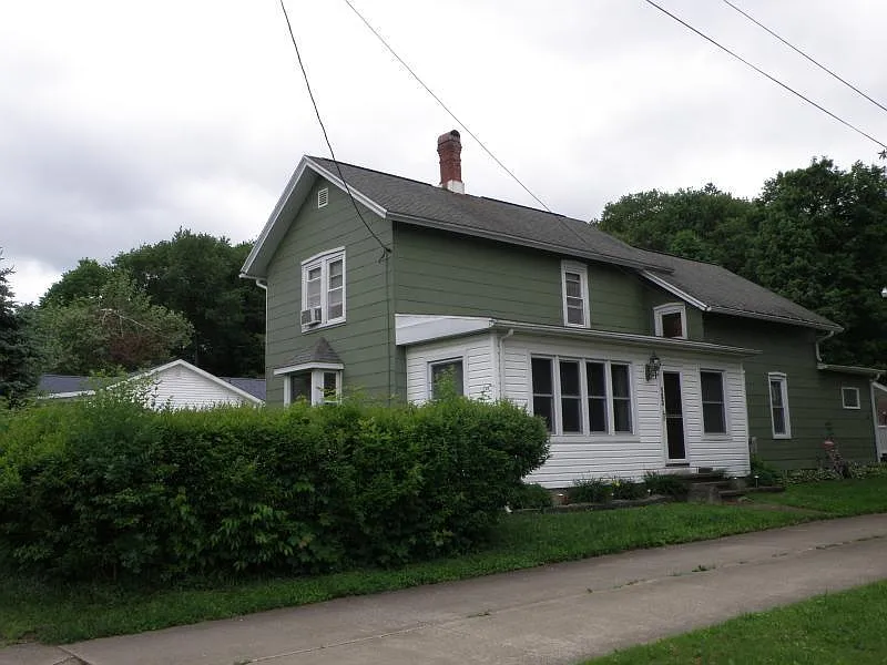 103 W Congress St photo 1