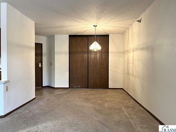 4th image of 1000 9th St S #121