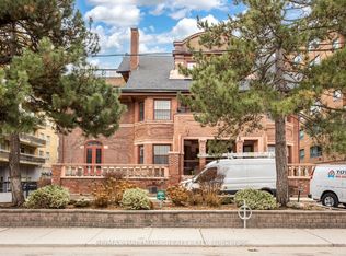 212 Saint George St #203, Toronto, ON M5R 2N5