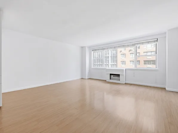 139 East 33rd Street image 1 of 5