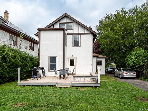 3rd image of 12 Perry Avenue