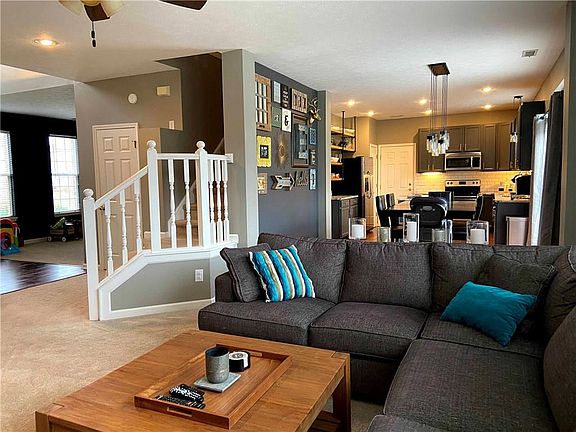 4th image of 11 Rockrose Ct