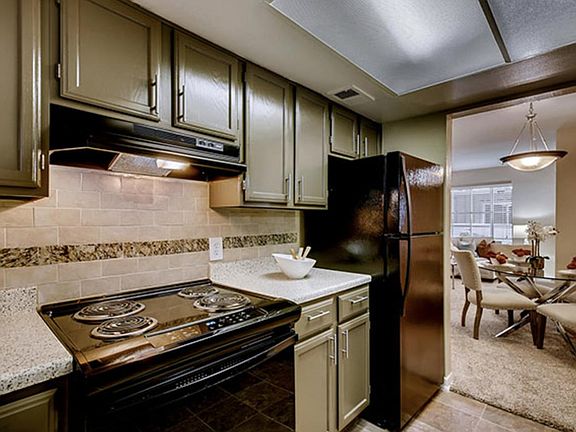 5th image of 5012 Woodway Dr #201