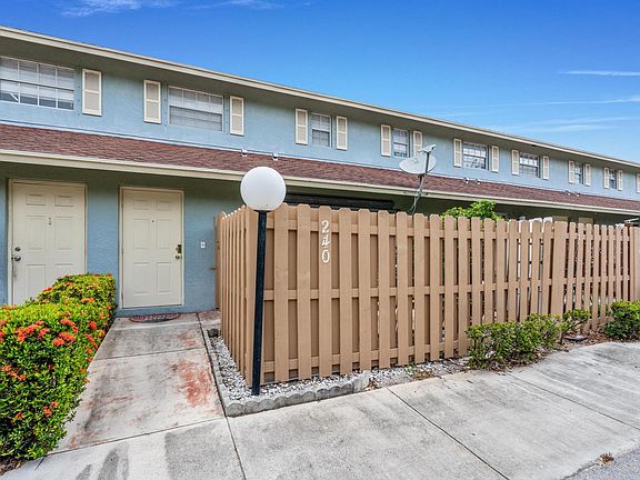 3rd image of 240 Cypress Way W