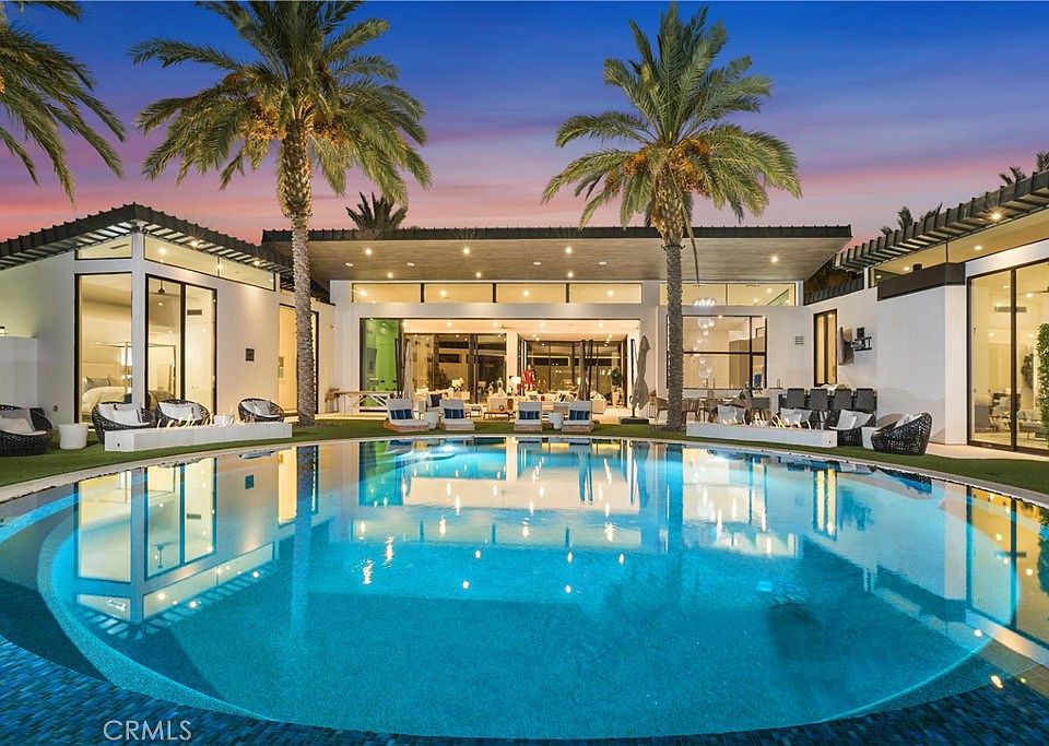 1st image of 8 Makena Ln