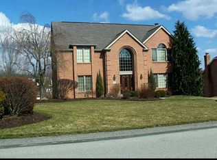 320 Martha Dr, Canonsburg, PA 15317