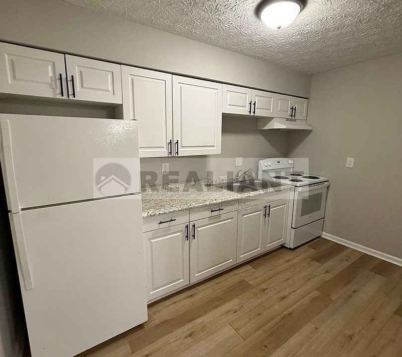 1st image of 2069 Fontaine Rd #4