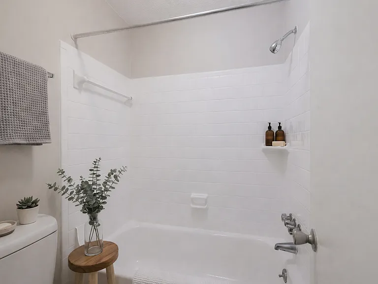 Hampton Hall | Comfort, Convenience, & Community All In One — Photo 39